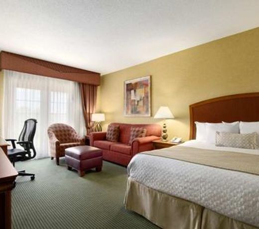 Embassy Suites Greensboro Airport