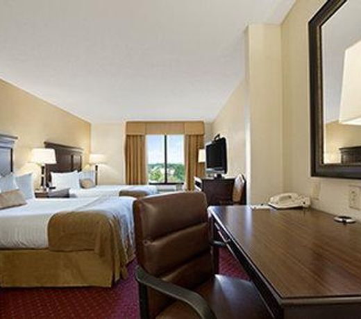 Wingate by Wyndham Greensboro
