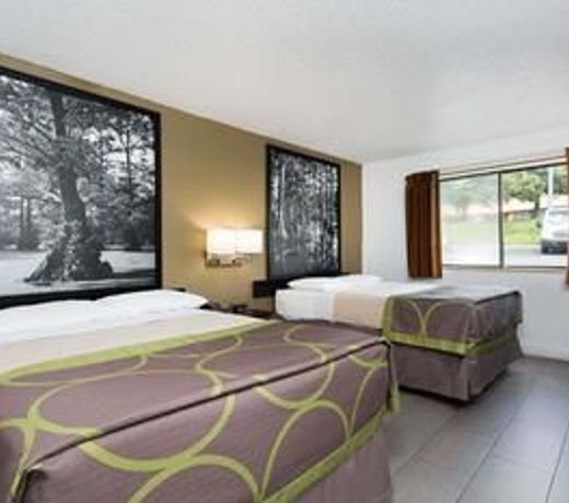 Super 8 by Wyndham Greensboro/Coliseum/Conv.