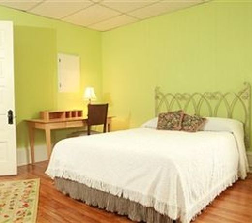 The Dailey Renewal Retreat B & B