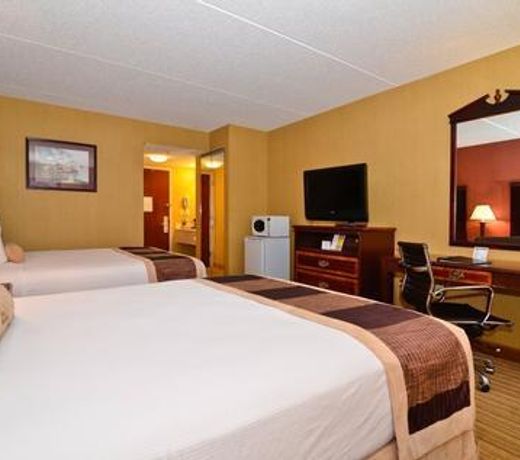 Clarion Pointe Greensboro Airport