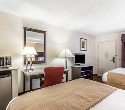 Quality Inn & Suites Coliseum