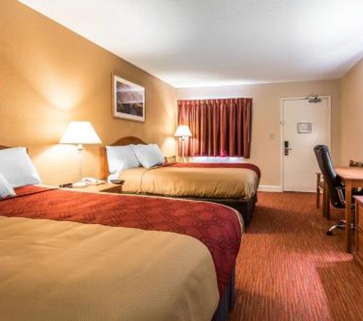 Econo Lodge Inn & Suites