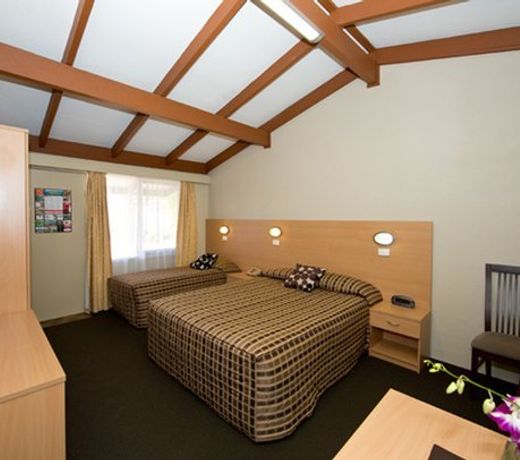 Hideaway Motor Inn