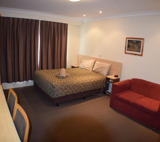 Acacia Motor Inn