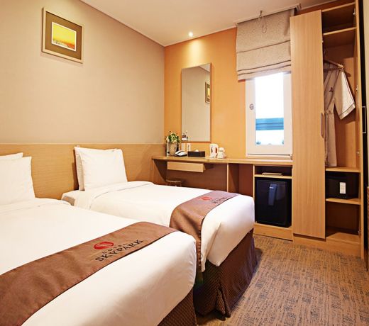 Hotel Skypark Myeongdong 3