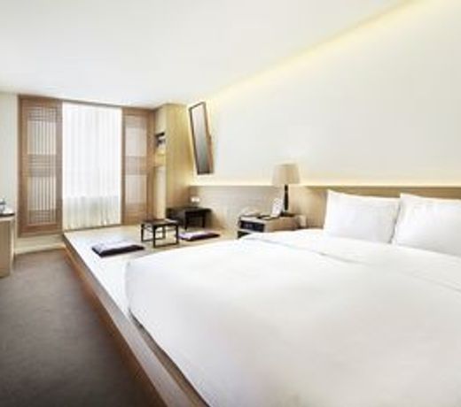 Hotel President
