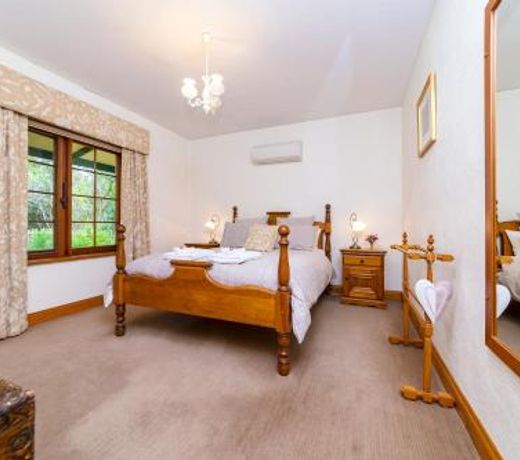 Country Pleasures Bed and Breakfast