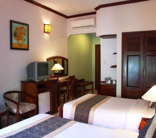Canary Beach Resort