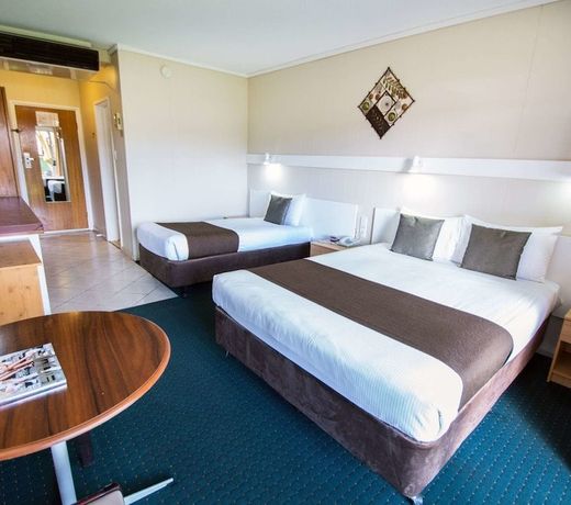 Elkira Court Motel