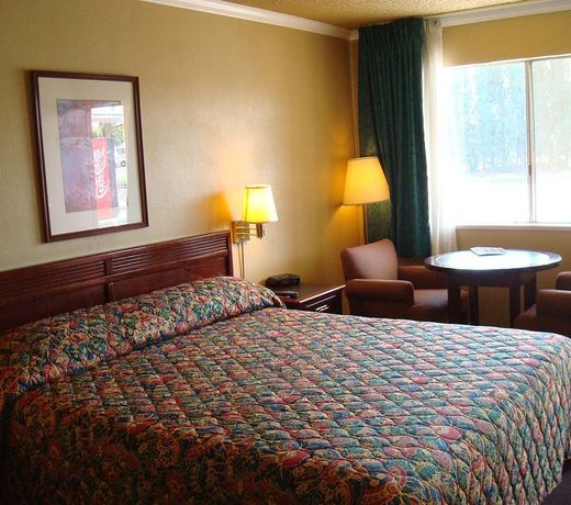 Heritage Inn