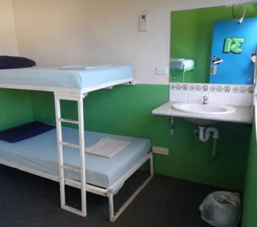 ANNIE'S PLACE BACKPACKERS