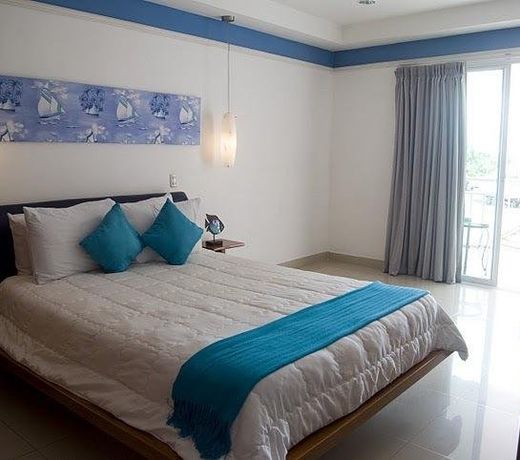 AMADOR OCEAN VIEW HOTEL & SUITES