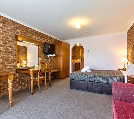 Hume Country Motor Inn