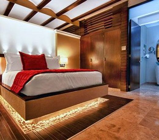 The Jonathon Boutique Hotel