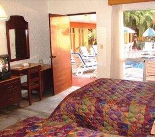 Hotel Azteca Inn