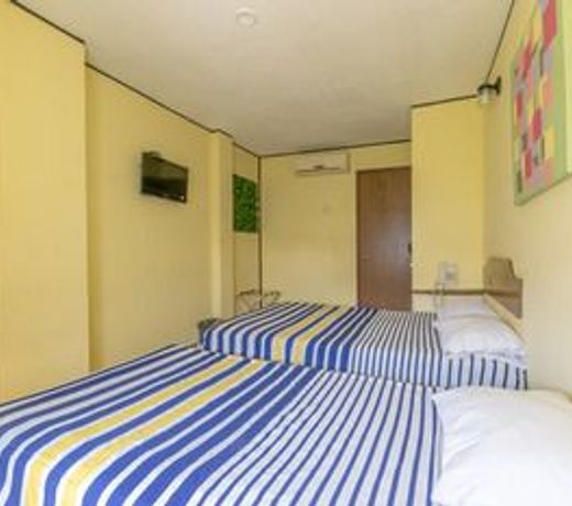 Hotel Mateos 1215