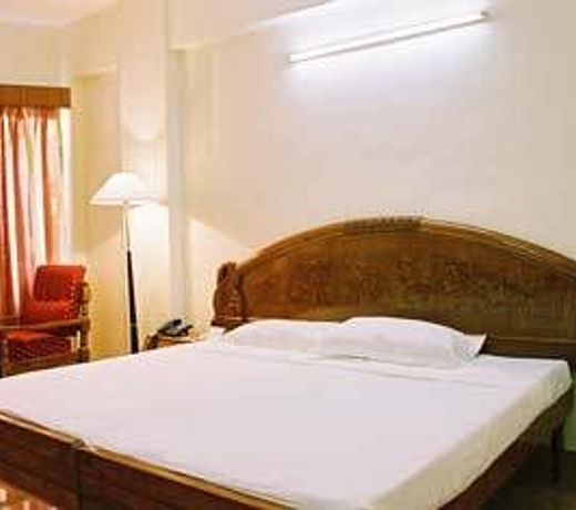 Hotel PLR Grand
