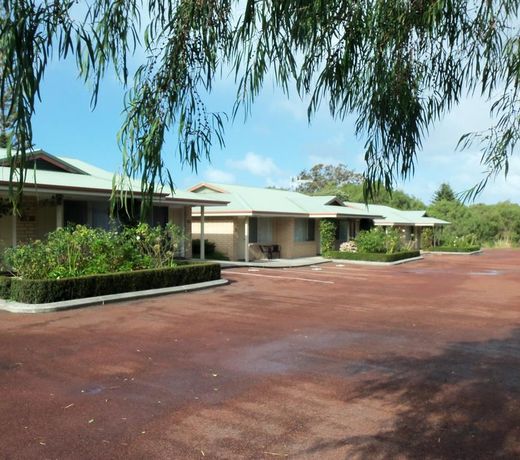 Emu Point Motel