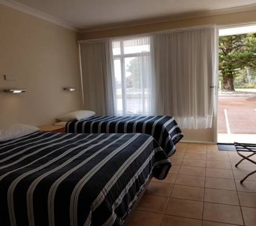 Emu Point Motel