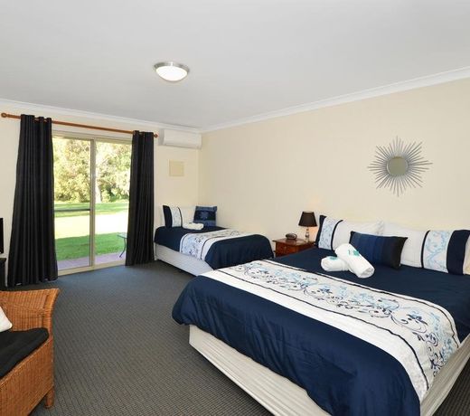 Harbourside Motel