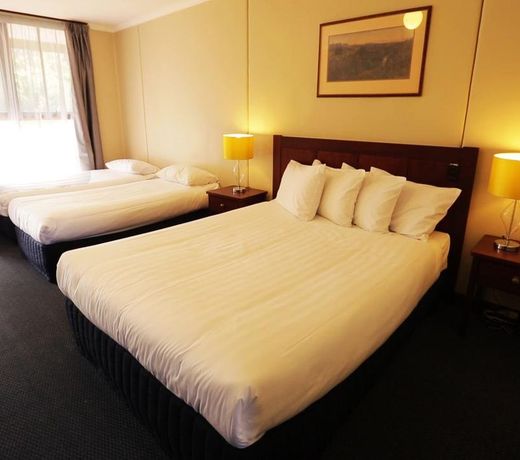 Sunnymead Hotel