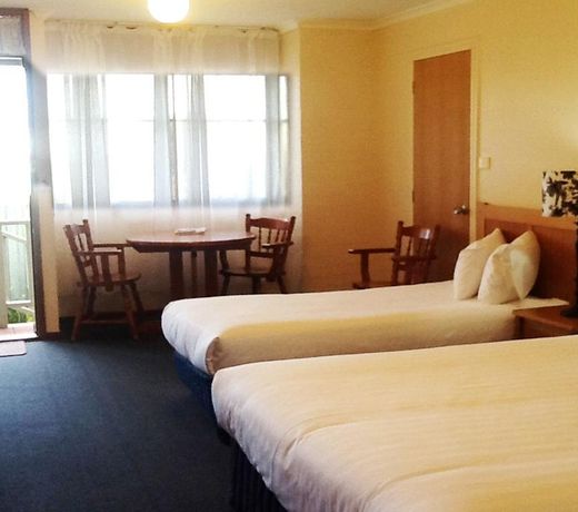 Sunnymead Hotel
