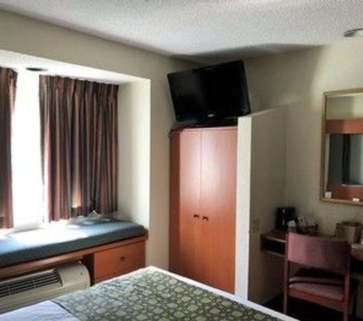 Sleep Inn & Suites