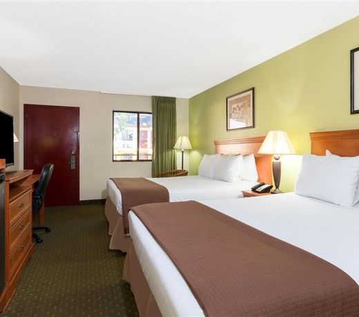 Howard Johnson by Wyndham Tallahassee
