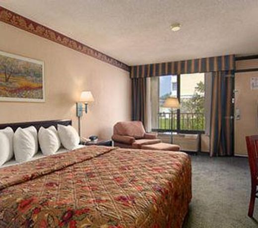 Days Inn Tallahassee I-10 and US 27 North