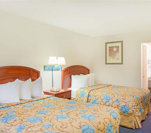 Days Inn by Wyndham Tallahassee-Government Center