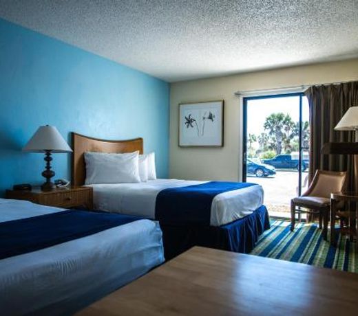 Ocean Sands Beach Inn Ultra Sparkling Saltwater Mineral Pool open until 4 AM Board Games in Lobby Bedside Candy in all rooms Summer Special