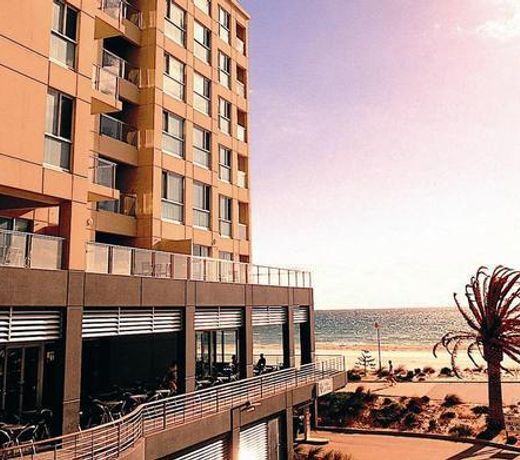 Oaks Glenelg Plaza Pier Suites
