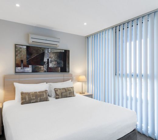 Oaks Glenelg Plaza Pier Suites