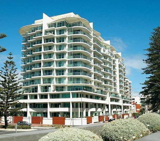Oaks Glenelg Liberty Suites