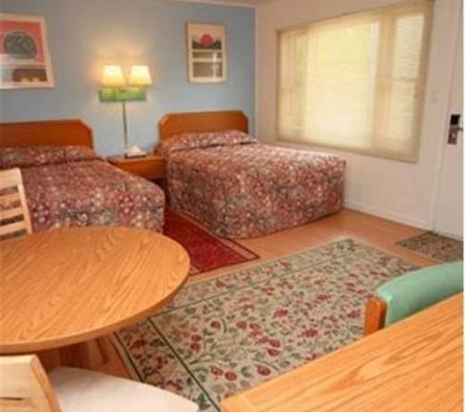Community Court Motel