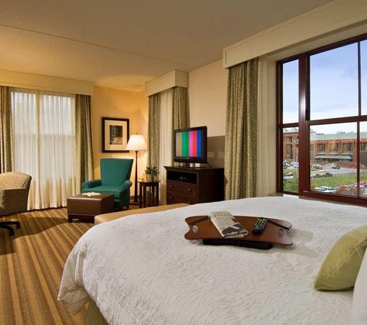 Hampton Inn & Suites Saratoga Springs Downtown