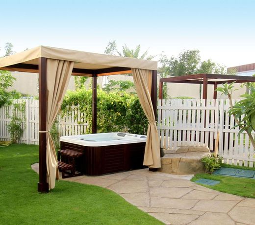 Dubai Marine Beach Resort & Spa