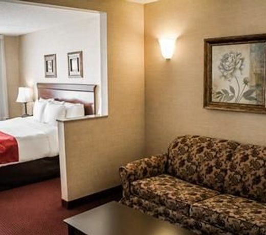 Comfort Suites Lake George