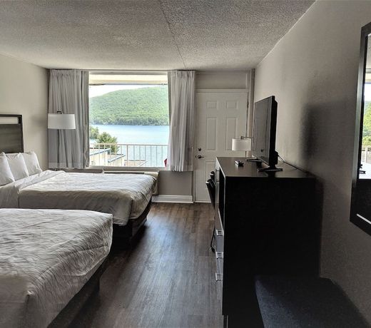 Lakefront Terrace Resort