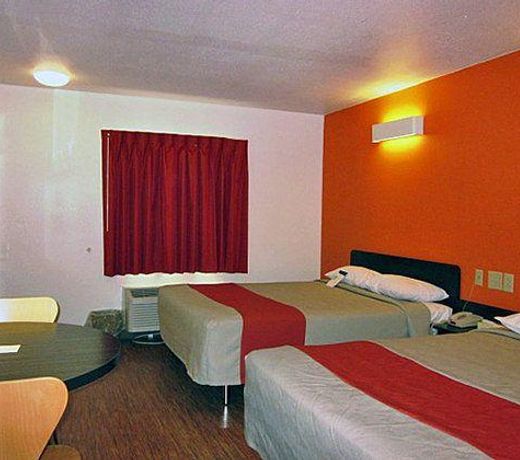 Motel 6 Lake George
