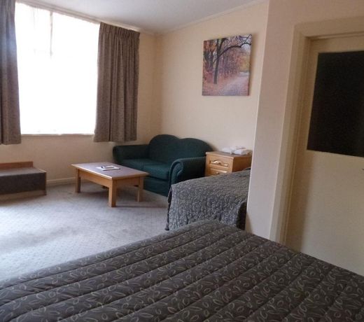 Glenelg Motel