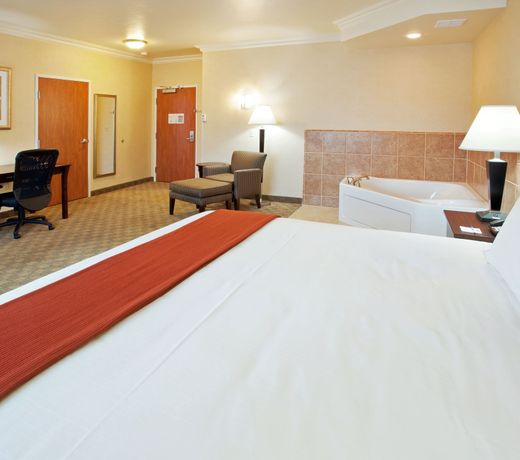 Holiday Inn Express Hotel & Suites Oroville Southwest