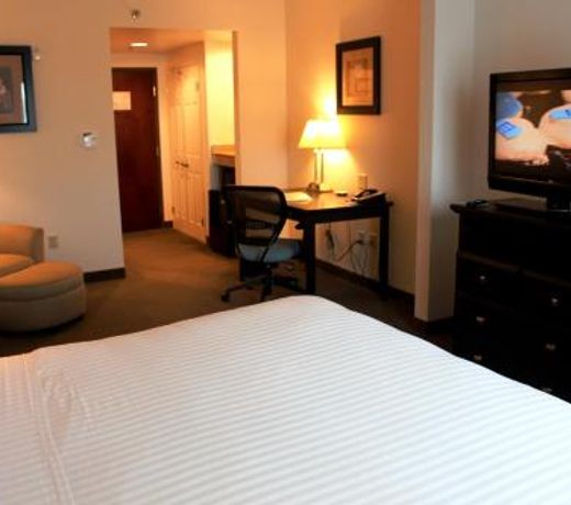 Holiday Inn Express & Suites Mobile West I-10, an IHG Hotel