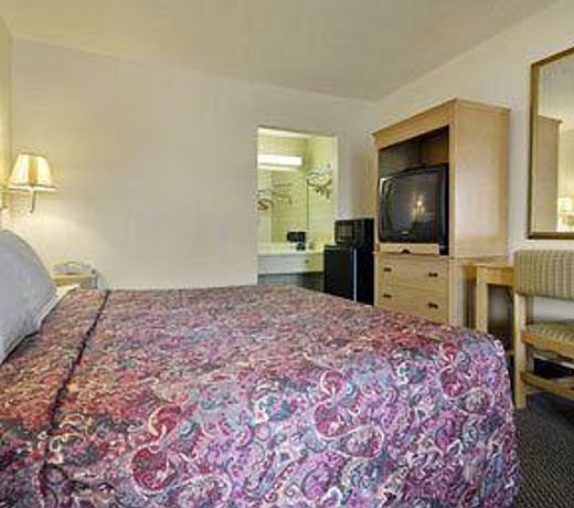 Days Inn & Suites Mobile