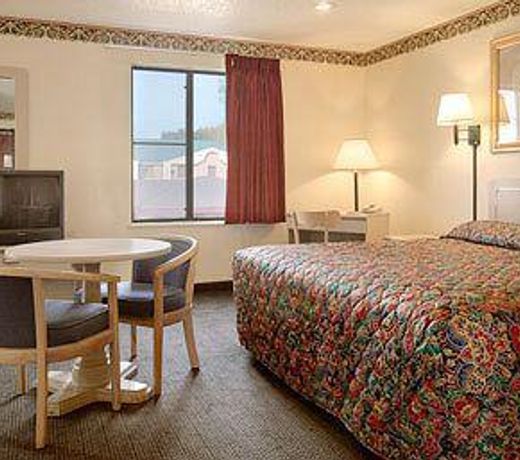Super 8 by Wyndham Lafayette LA
