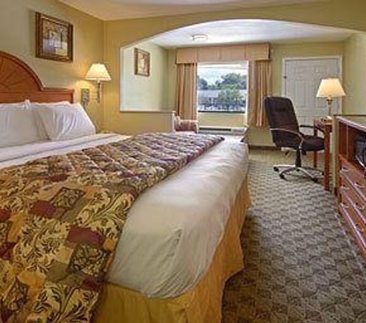 Howard Johnson by Wyndham Lafayette