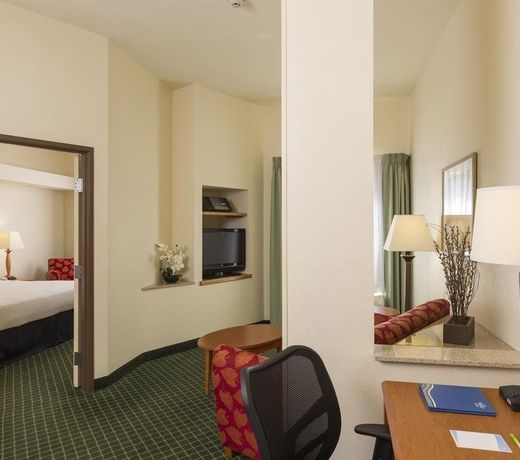 Fairfield Inn & Suites by Marriott Lafayette South