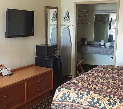 Discovery Inn Lafayette