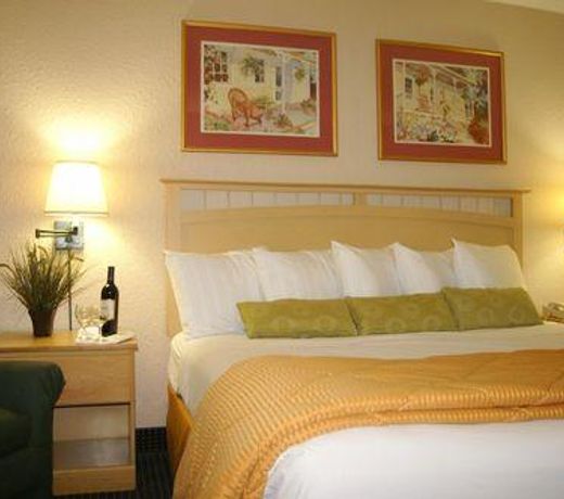 CABOT LODGE